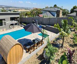 Fiberglass swimming pool with crazy stone